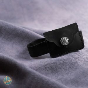 حرز امام جواد روی پوست آهو با قاب نقره بازوبندی